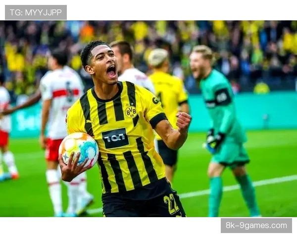 半场战报:拜仁慕尼黑2-0多特蒙德,穆西亚拉传射建功 半场战报:拜仁慕尼黑2-0多特蒙德,穆西亚拉传射建功